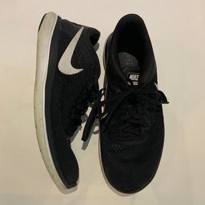 Nike Flex 2016 Run Sneakers